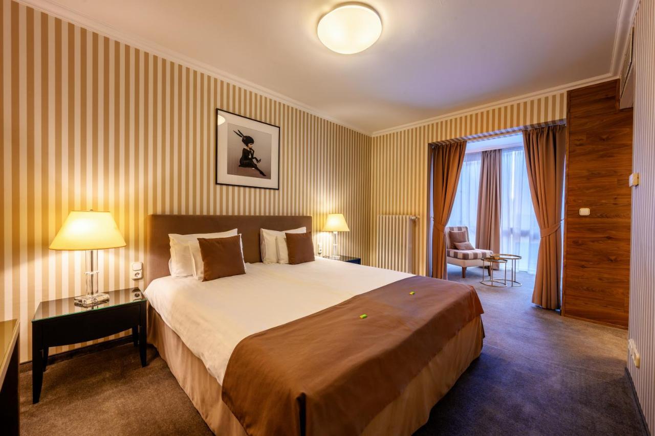 Ambra Hotel Budapest Luaran gambar