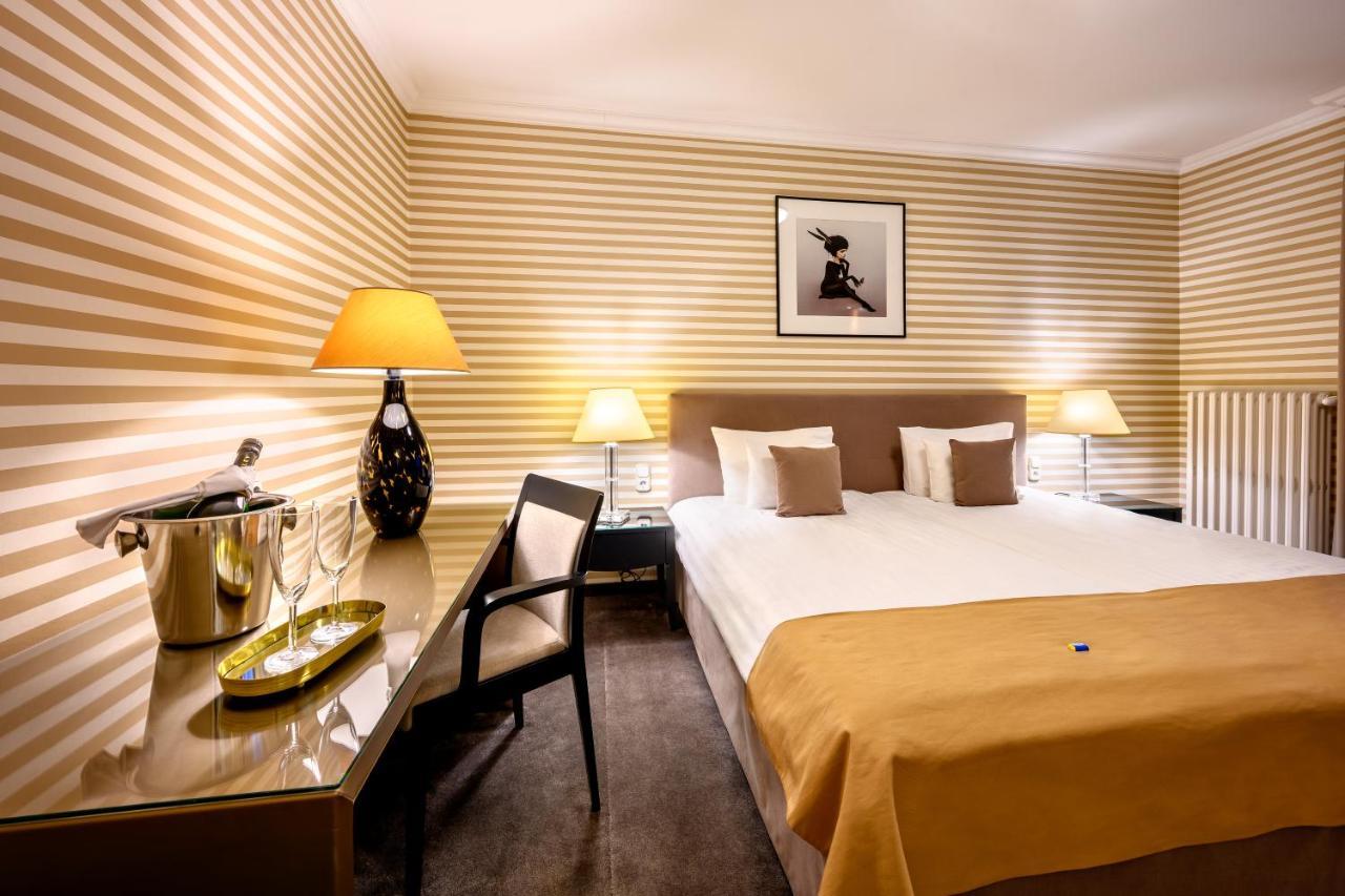 Ambra Hotel Budapest Luaran gambar
